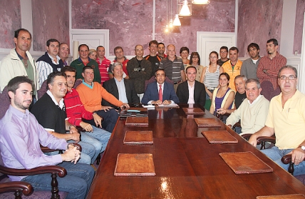 El alcalde con los representantes de las Escuelas Deportivas Municipales