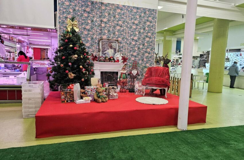 Abre sus puertas la Ludoteca de la Navidad en la Plaza de Abastos