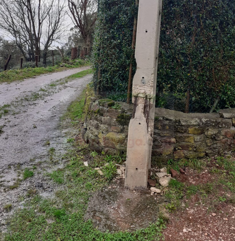 IU y Podemos denuncian el estado de la carretera que va al depósito de aguas